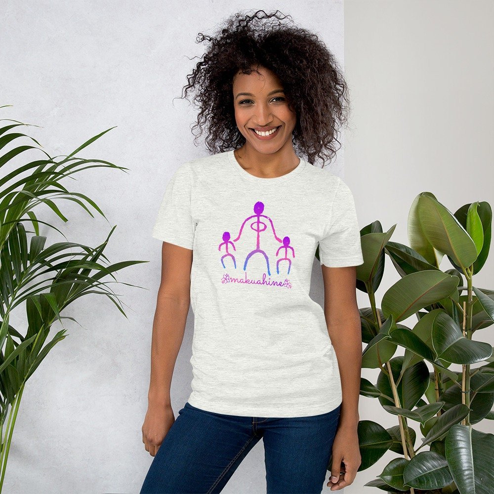 Hawaii Mom T-Shirt, Hawaiian Mom Tee, Hawaiian Petroglyph Mother Shirt, Makuahine with Keiki Shirt, Hawaii Mom Shirt, Gift for Her - Atomic Bullfrog
