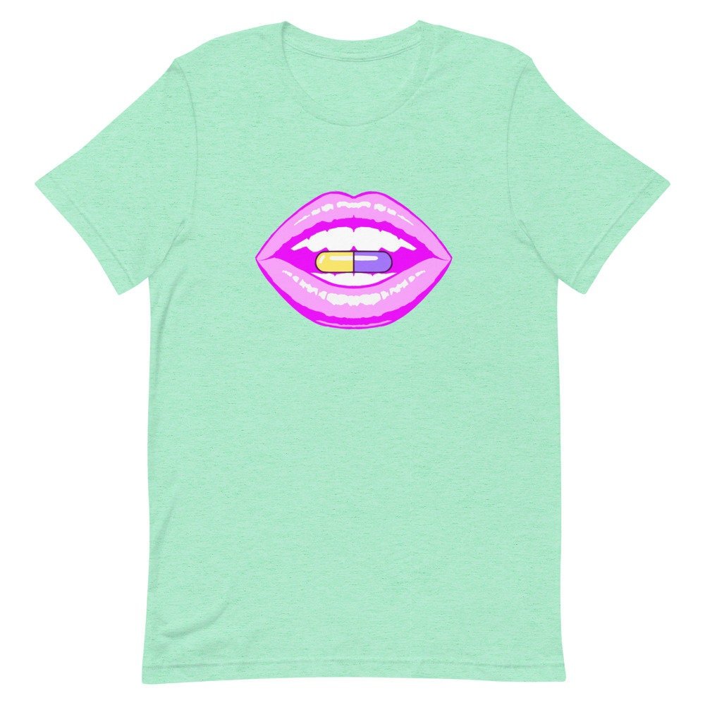 Yami Kawaii Lips with Pill Unisex T-Shirt, Pastel Goth Aesthetic, Pink Goth, Lipstick Pill Shirt, Menhera, Pill T-Shirt, Kawaii Pastel Tee - Atomic Bullfrog